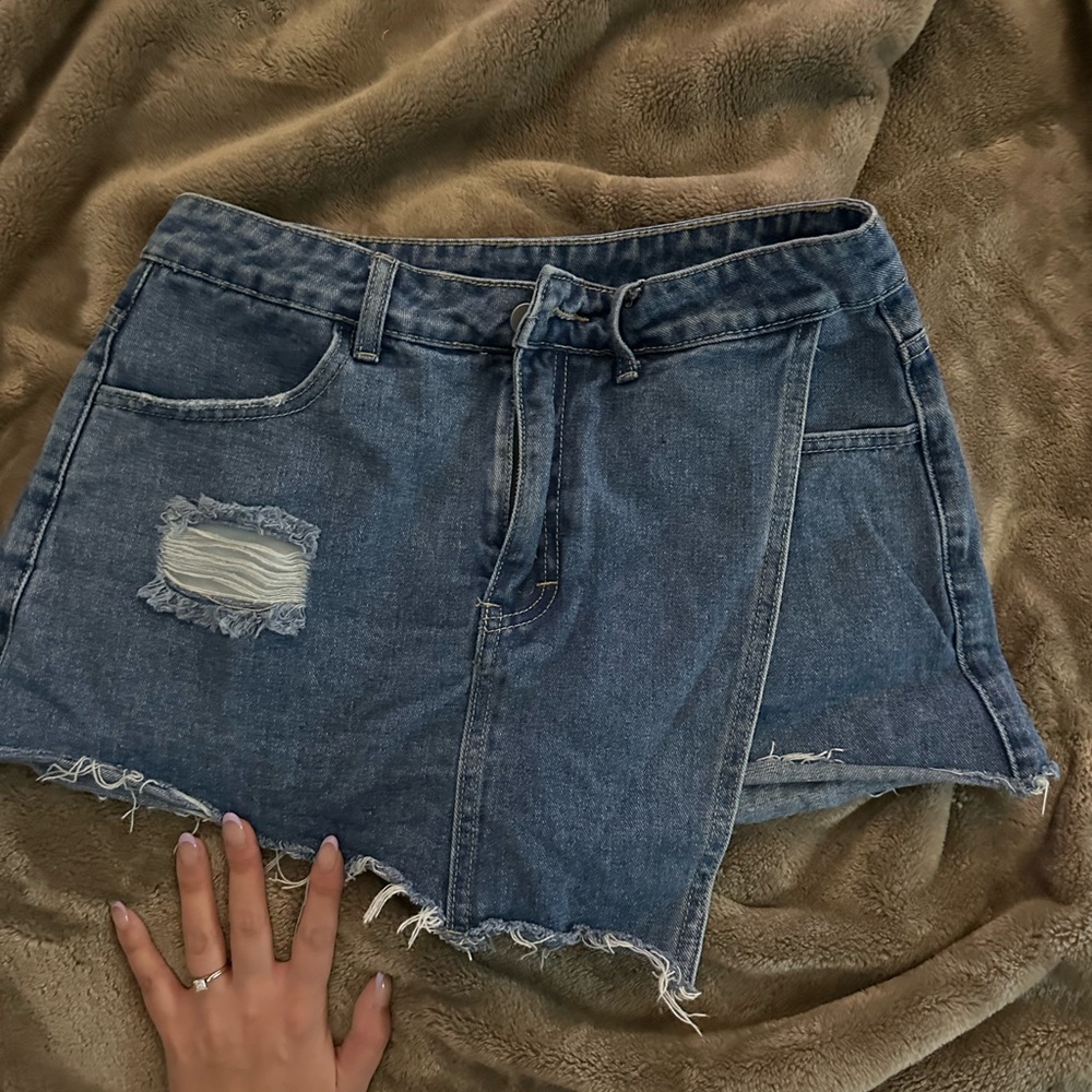 Jean skort